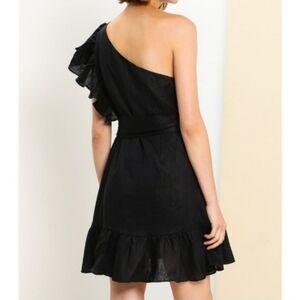 Elegant Black One-Shoulder Dress